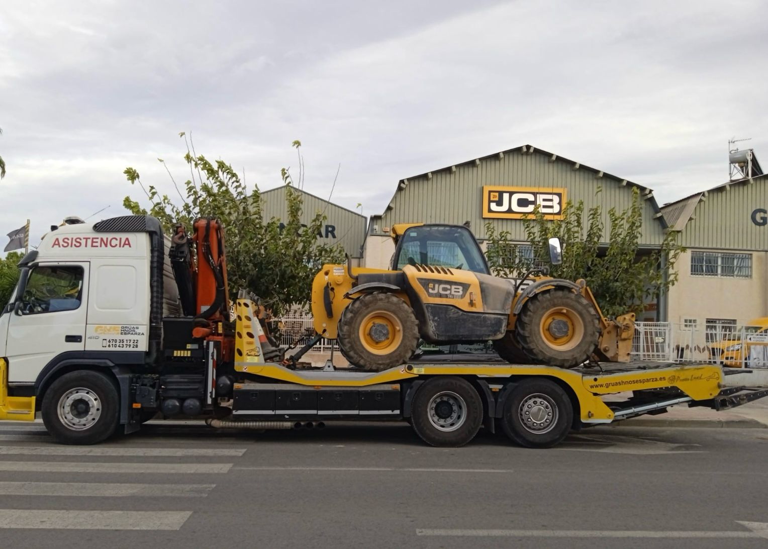 Transporte de máquinas de obras